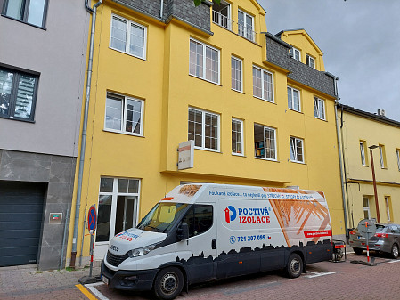 Izolace stropu patrového domu v Kladně